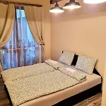 Апартаменты Center House Full With Garden *