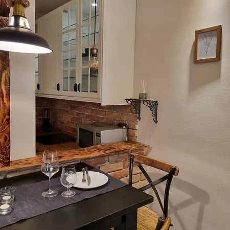 Center Vintage House