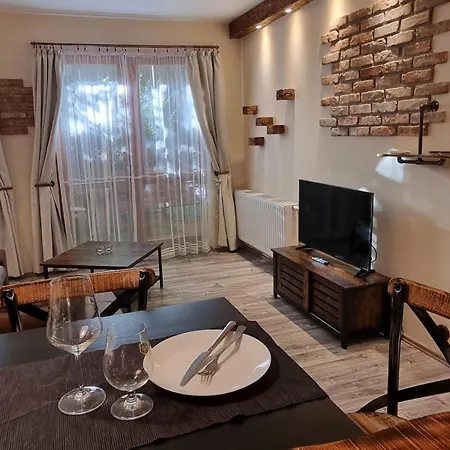 Center Vintage House *