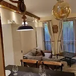 Center House Full With Garden דירה *